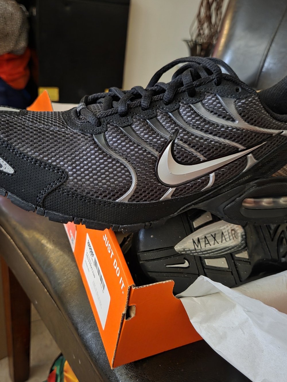 Nike Air Max Torch 4 Black and Silver Mesh Athletic Sneakers